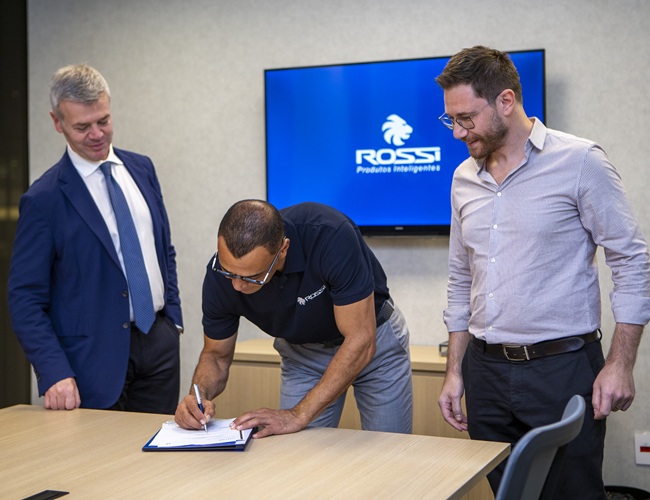 Indústrias Rossi anuncia Cafu como rosto da marca para 2026